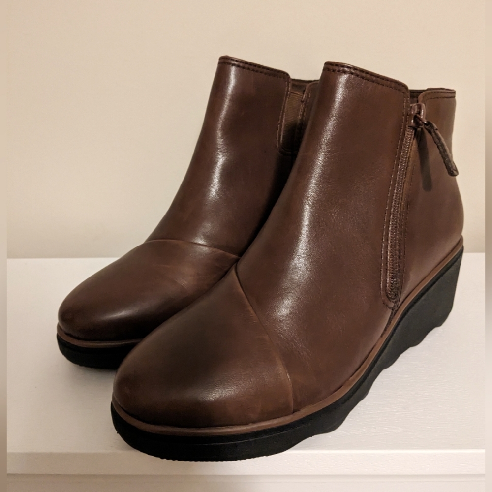 Clark's wedges size 7